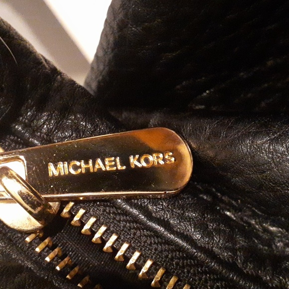 MICHEAL KORS VINTAGE PURSE - Picture 13 of 14